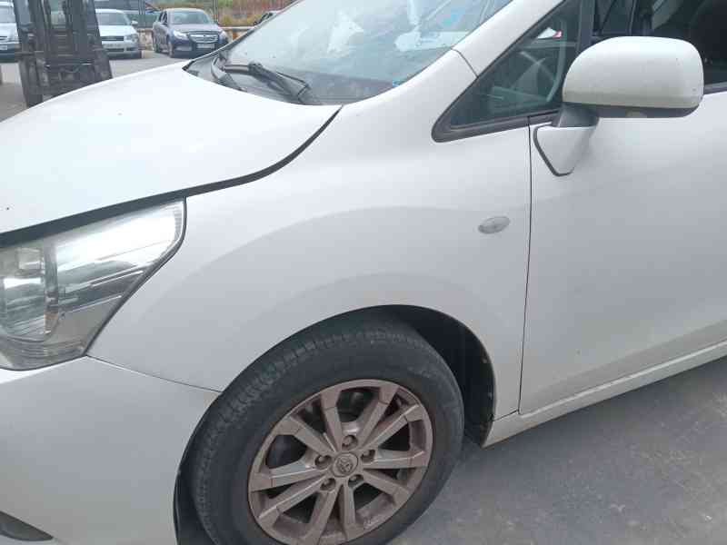 Recambio de aleta delantera izquierda para toyota verso (_r2_) 1.6 (zgr20_) referencia OEM IAM   