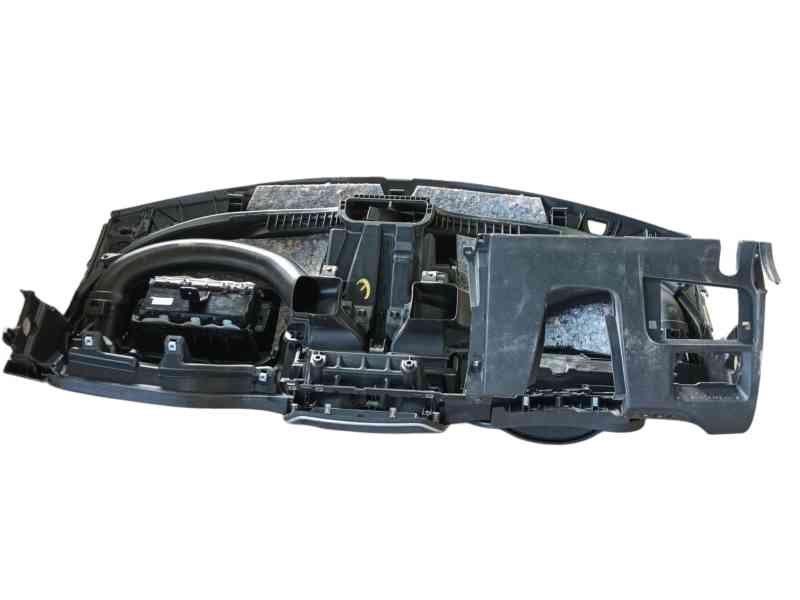 Recambio de salpicadero para renault kangoo / grand kangoo ii (kw0/1_) 1.5 dci 75 (kw07, kw10, kw04) referencia OEM IAM  9852528