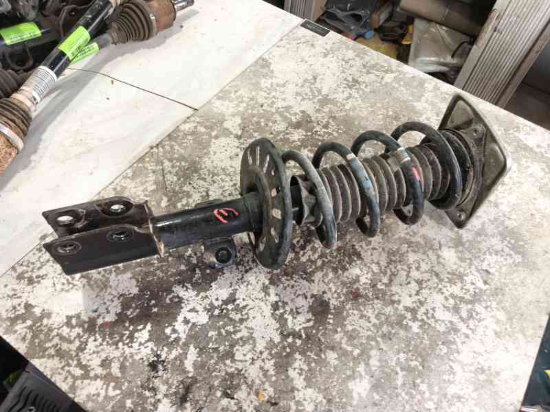 Recambio de amortiguador delantero izquierdo para peugeot expert furgoneta (v_) 1.5 bluehdi 120 referencia OEM IAM   