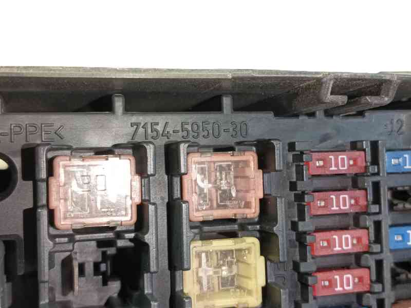 Recambio de caja reles / fusibles para ford fiesta vi (cb1, ccn) 1.25 referencia OEM IAM   