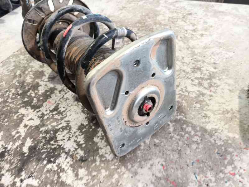 Recambio de amortiguador delantero izquierdo para citroën jumpy iii furgoneta (v_) 1.6 bluehdi 115 referencia OEM IAM   