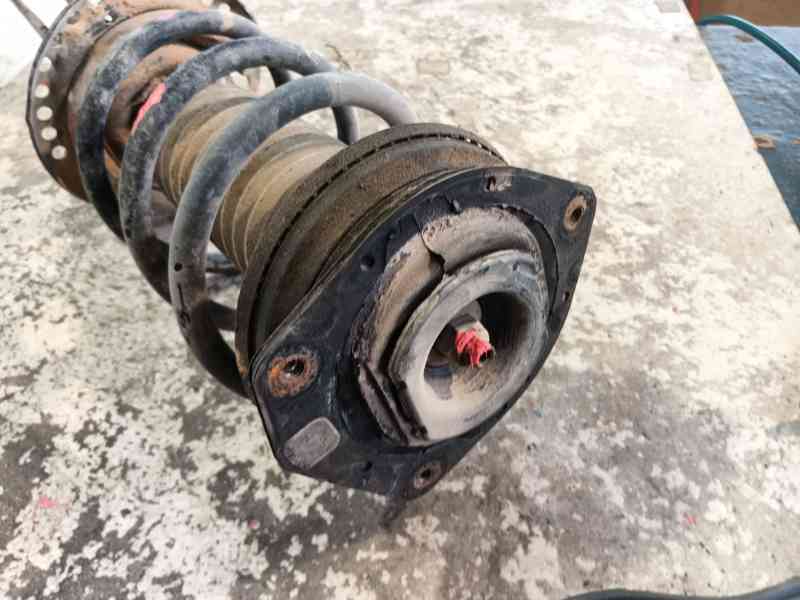 Recambio de amortiguador delantero izquierdo para renault kangoo / grand kangoo ii (kw0/1_) 1.5 dci 75 (kw07, kw10, kw04) refere