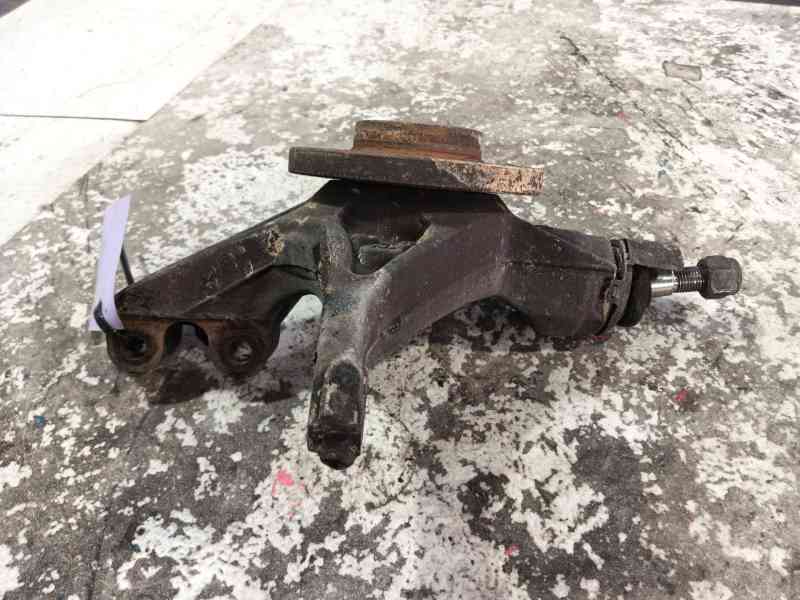 Recambio de mangueta delantera izquierda para peugeot partner furgoneta/monovolumen 1.6 hdi / bluehdi 75 referencia OEM IAM   