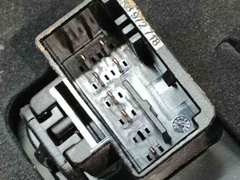 Recambio de piloto trasero izquierdo interior para volkswagen tiguan allspace (bw2, bj2) 2.0 tdi 4motion referencia OEM IAM 5NA9