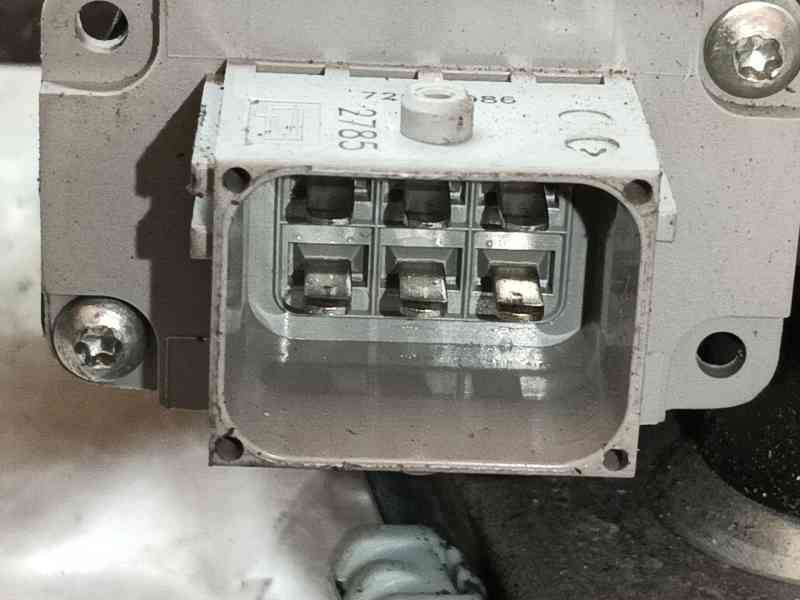 Recambio de elevalunas delantero derecho para opel corsa e (x15) 1.3 cdti (08, 68) referencia OEM IAM 13447041  39161990