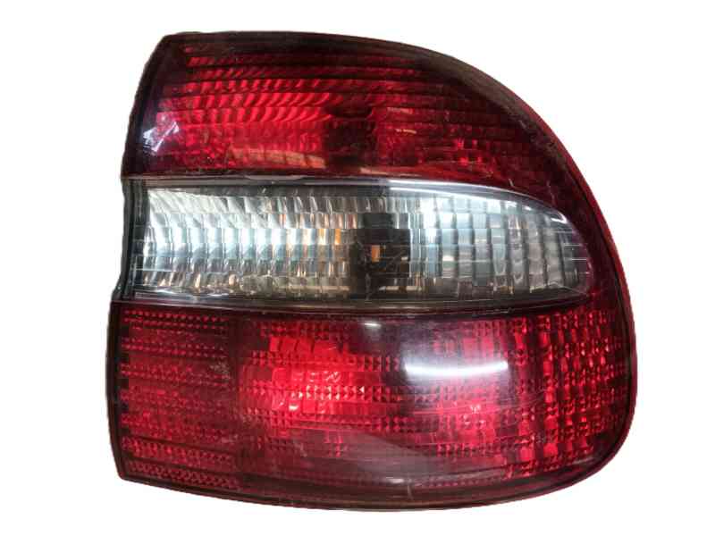 Recambio de piloto trasero derecho para volvo v40 station wagon (645) 1.9 di referencia OEM IAM 30621888  