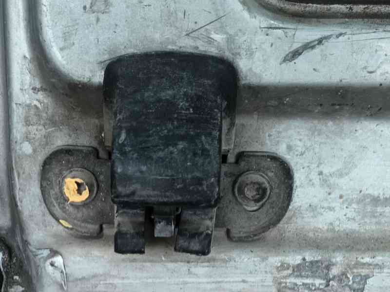 Recambio de puerta trasera izquierda para renault kangoo (kc0/1_) 1.5 dci (kc07) referencia OEM IAM   