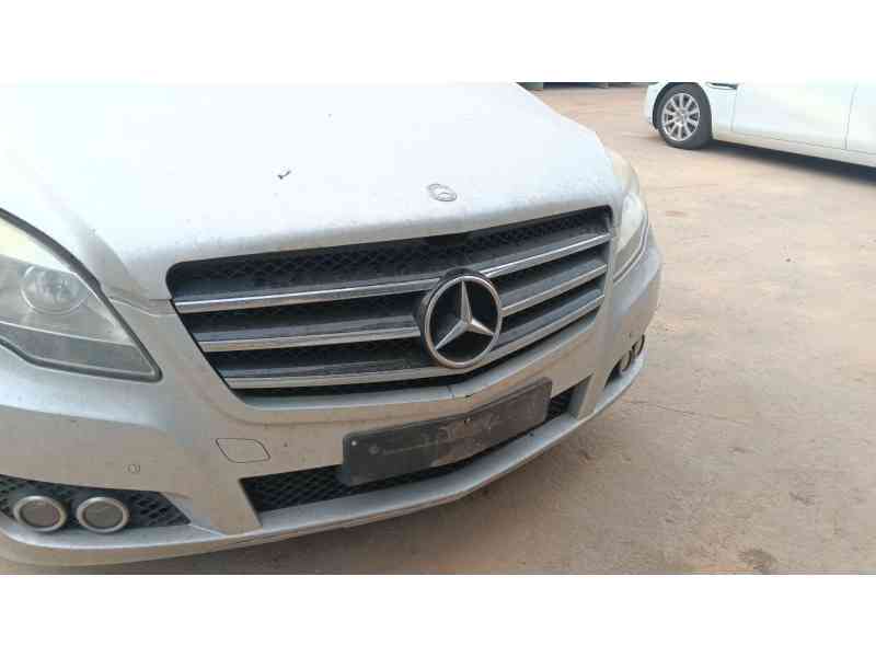 Recambio de rejilla delantera para mercedes-benz clase r (w251, v251) r 300 cdi (251.021, 251.121, 251.026, 251.126) referencia 