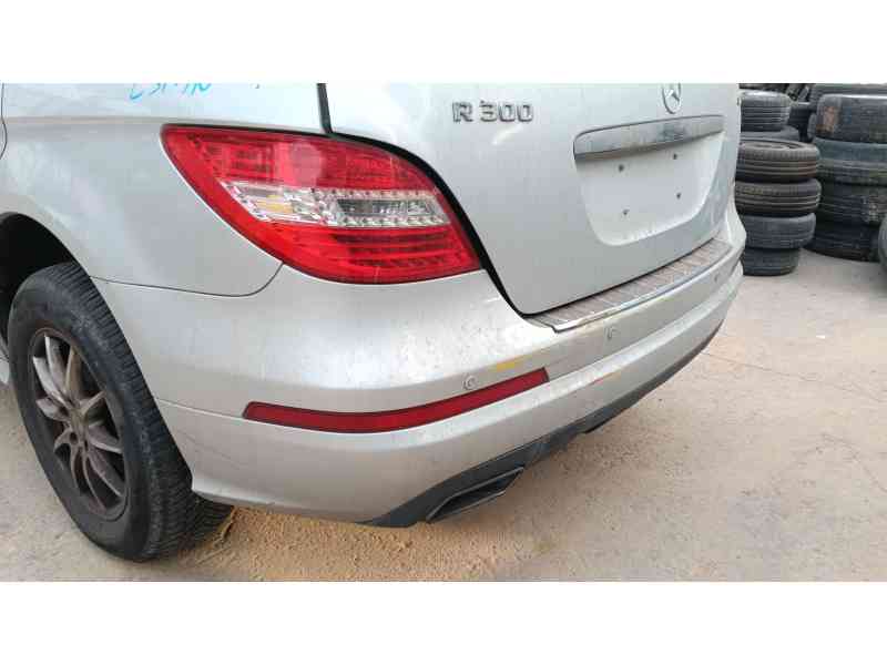 Recambio de paragolpes trasero para mercedes-benz clase r (w251, v251) r 300 cdi (251.021, 251.121, 251.026, 251.126) referencia