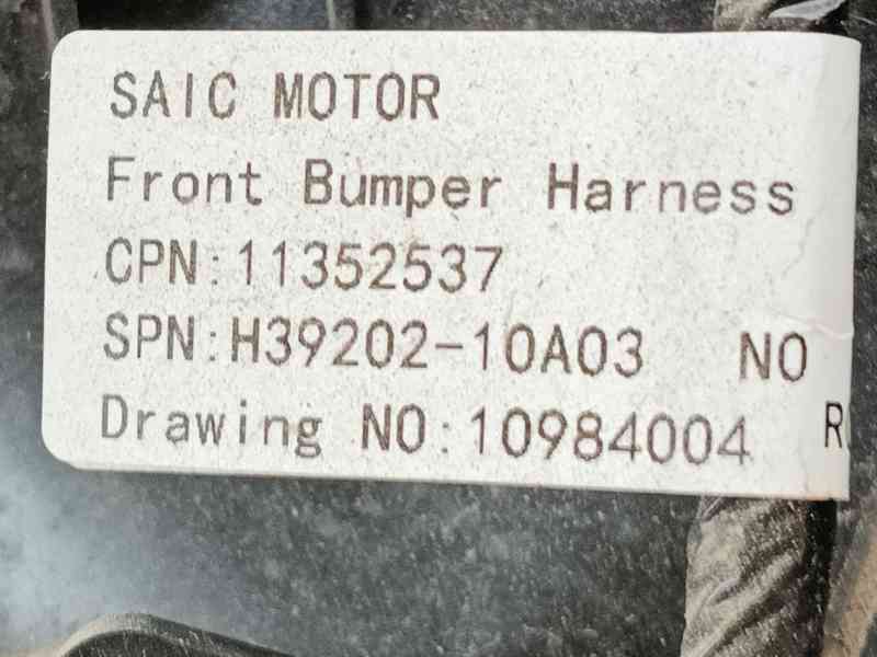 Recambio de paragolpes delantero para mg mg 4 (eh32) ev referencia OEM IAM 11340612SPRP  