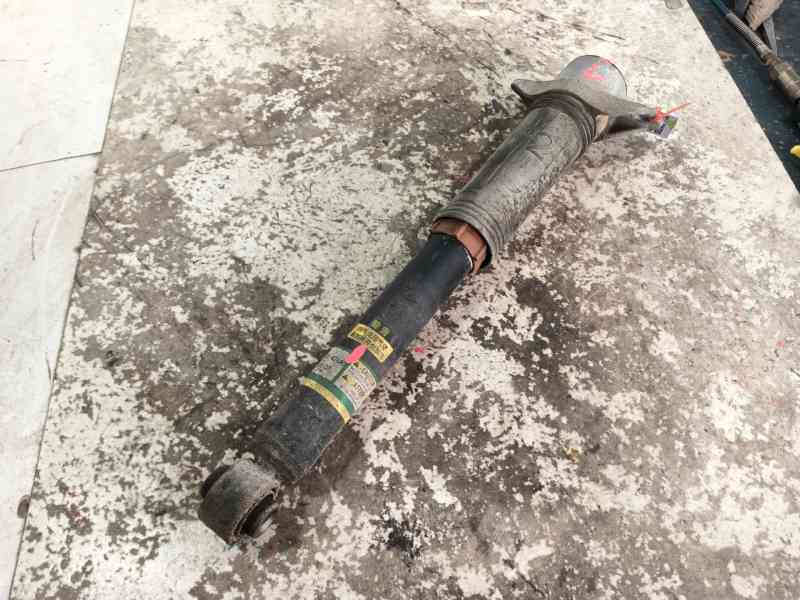 Recambio de amortiguador trasero izquierdo para toyota rav 4 v (_a5_, _h5_) 2.5 hybrid awd (axah54) referencia OEM IAM   