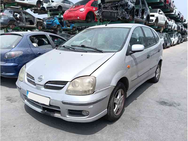 nissan almera tino (v10) del año 2003
