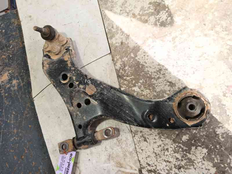 Recambio de brazo suspension inferior delantero derecho para toyota rav 4 v (_a5_, _h5_) 2.5 hybrid awd (axah54) referencia OEM 