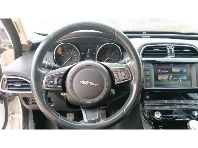 Recambio de volante para jaguar xe (x760) 2.0 d referencia OEM IAM   