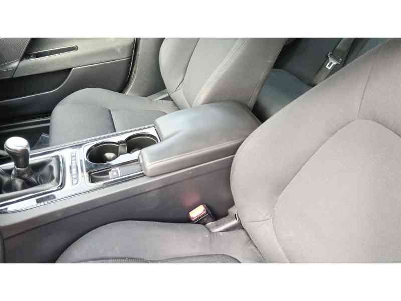 Recambio de apoyabrazos central para jaguar xe (x760) 2.0 d referencia OEM IAM   