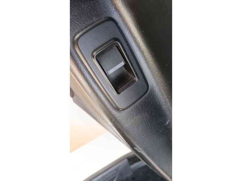 Recambio de mando elevalunas trasero izquierdo para jaguar xe (x760) 2.0 d referencia OEM IAM   