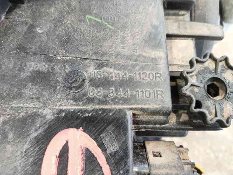 Recambio de faro derecho para bmw 3 (e46) 318 i referencia OEM IAM 63127165770 / 63126906494  