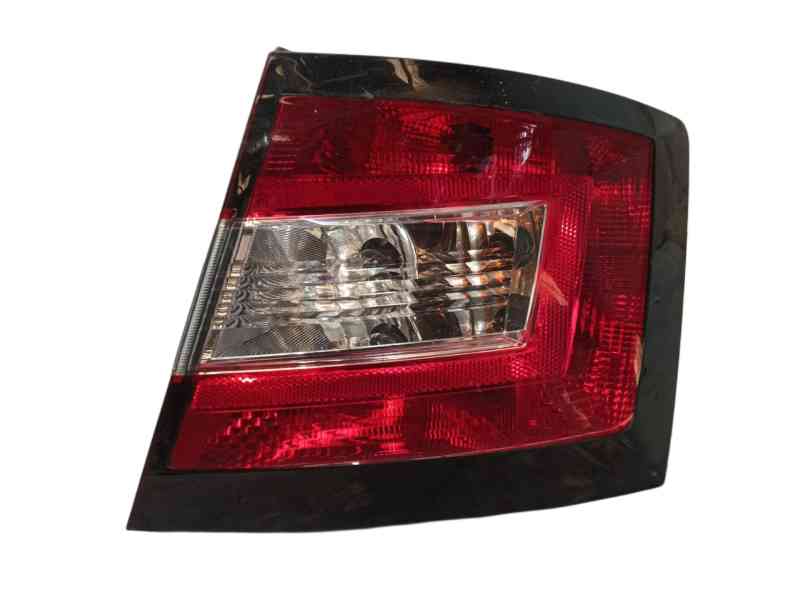 Recambio de piloto trasero derecho para skoda fabia iii (nj3) 1.0 referencia OEM IAM   