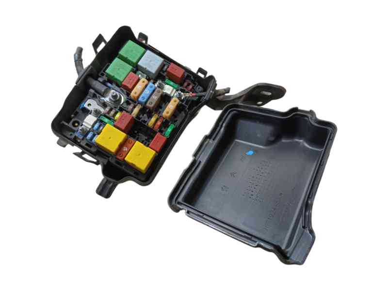 Recambio de caja reles / fusibles para peugeot 208 i (ca_, cc_) 1.6 bluehdi 100 referencia OEM IAM 9804846880 453363102 