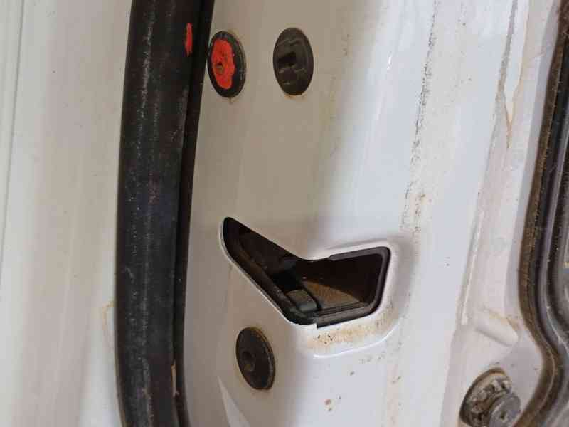 Recambio de puerta delantera izquierda para volkswagen passat b6 (3c2) 2.0 tdi referencia OEM IAM   