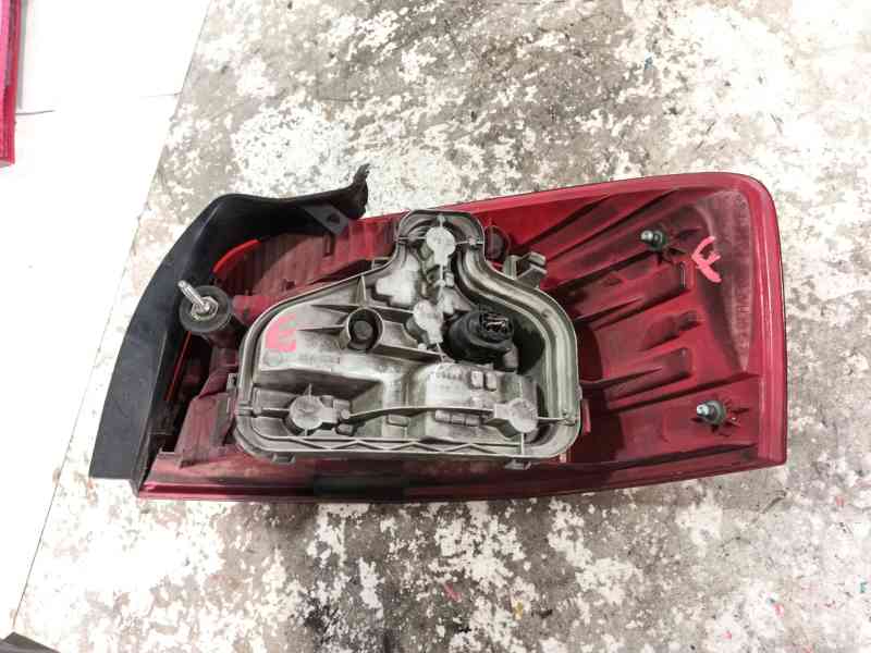 Recambio de piloto trasero izquierdo para audi a3 sportback (8pa) 2.0 tdi 16v referencia OEM IAM 8P0945095  