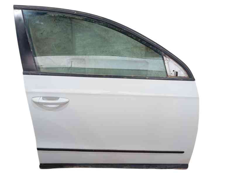 Recambio de puerta delantera derecha para volkswagen passat b6 (3c2) 2.0 tdi referencia OEM IAM 3C4831056J  