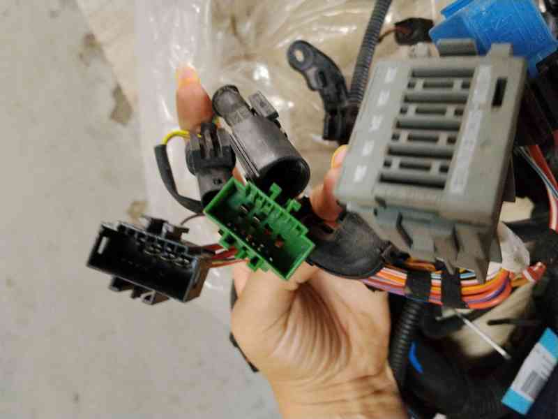 Recambio de cables para bmw serie 1 berlina (e81/e87) 118d referencia OEM IAM 12517802194 CABLEADO MOTOR 153781210 758039115A