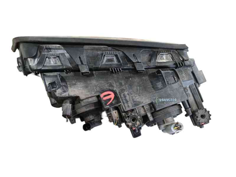 Recambio de faro derecho para bmw 3 (e46) 318 i referencia OEM IAM 63127165770 / 63126906494 084441120 