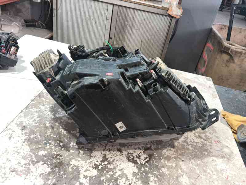 Recambio de faro izquierdo para volvo xc40 (536) d3 polestar referencia OEM IAM   