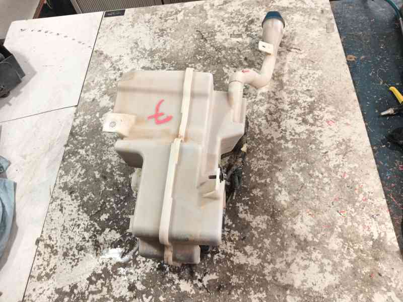 Recambio de deposito limpia para volvo xc40 (536) d3 polestar referencia OEM IAM   