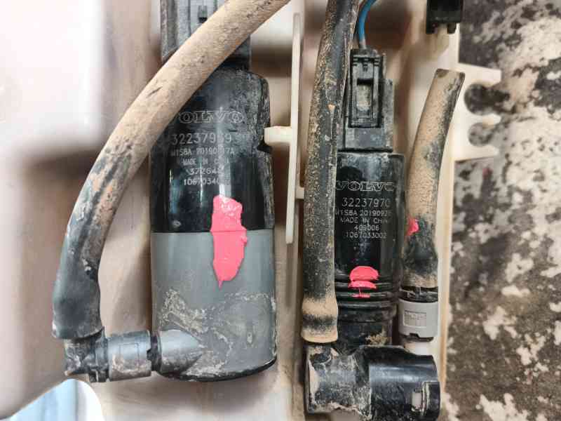 Recambio de deposito limpia para volvo xc40 (536) d3 polestar referencia OEM IAM   
