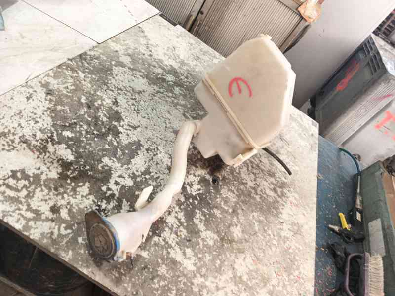 Recambio de deposito limpia para volvo xc40 (536) d3 polestar referencia OEM IAM   
