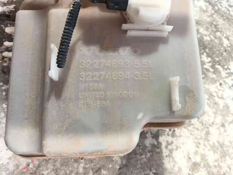 Recambio de deposito limpia para volvo xc40 (536) d3 polestar referencia OEM IAM   