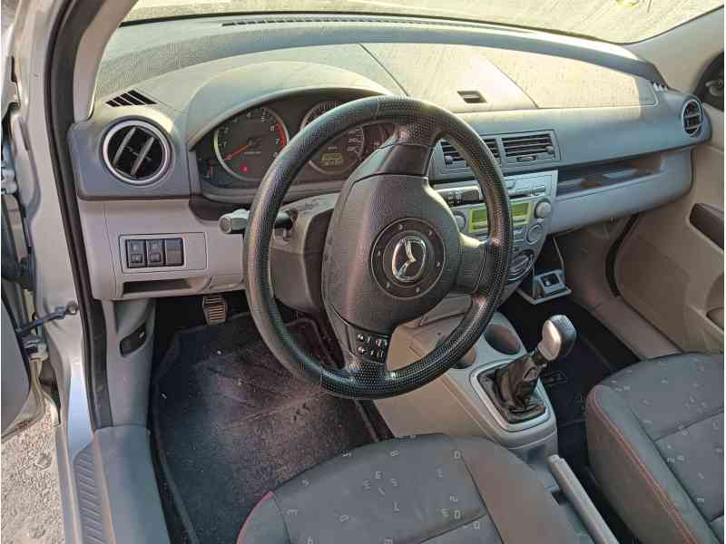 mazda 2 (dy) del año 2004