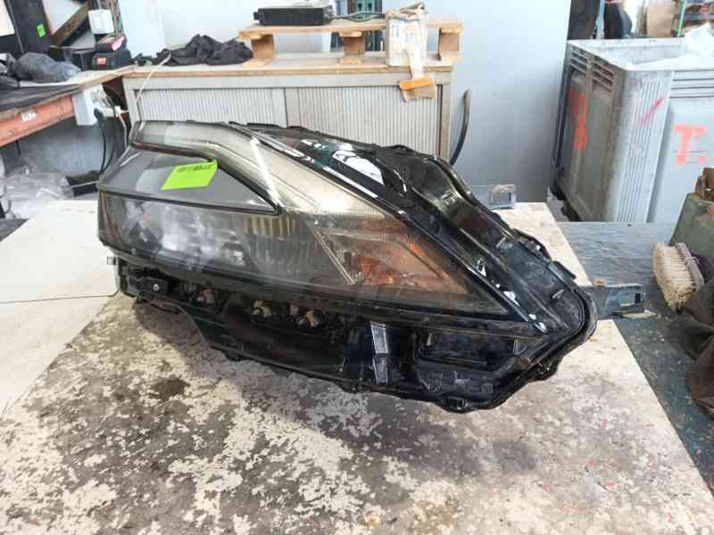 Recambio de faro derecho para nissan qashqai iii (j12) 1.3 dig-t referencia OEM IAM   