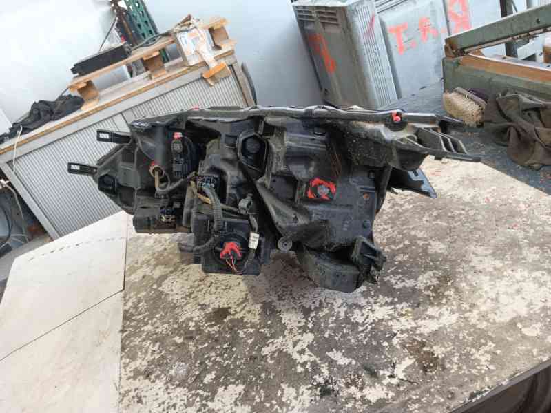 Recambio de faro derecho para nissan qashqai iii (j12) 1.3 dig-t referencia OEM IAM   