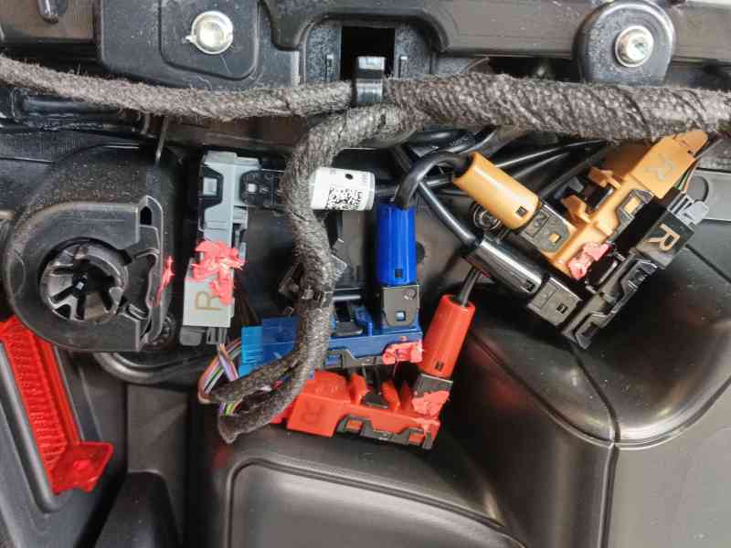 Recambio de guarnecido puerta delantera derecha para audi a3 sportback (8ya, 8yf) 35 tdi referencia OEM IAM   