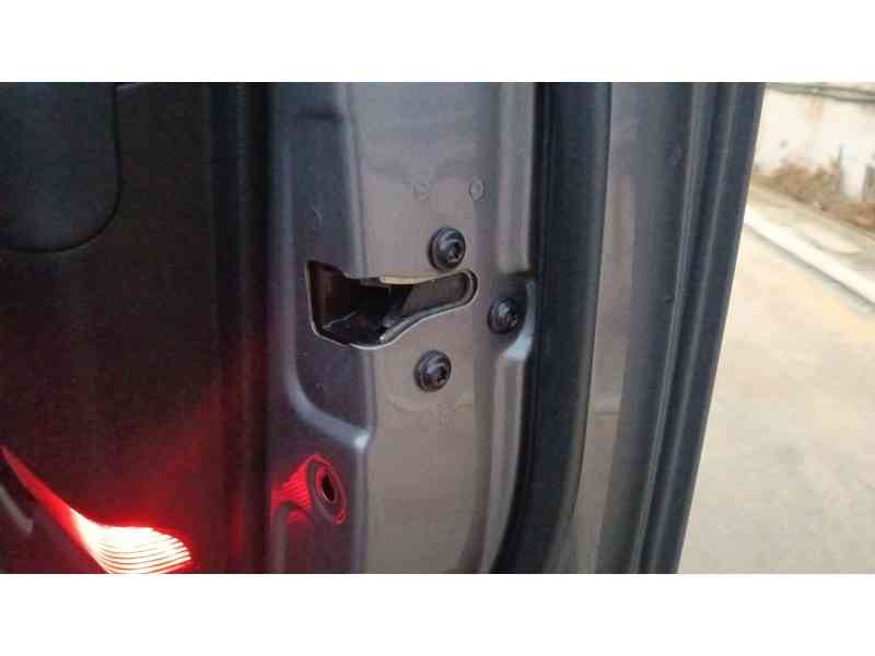 Recambio de cerradura puerta delantera derecha para ssangyong korando (ck) 2.0 e-xdi referencia OEM IAM   