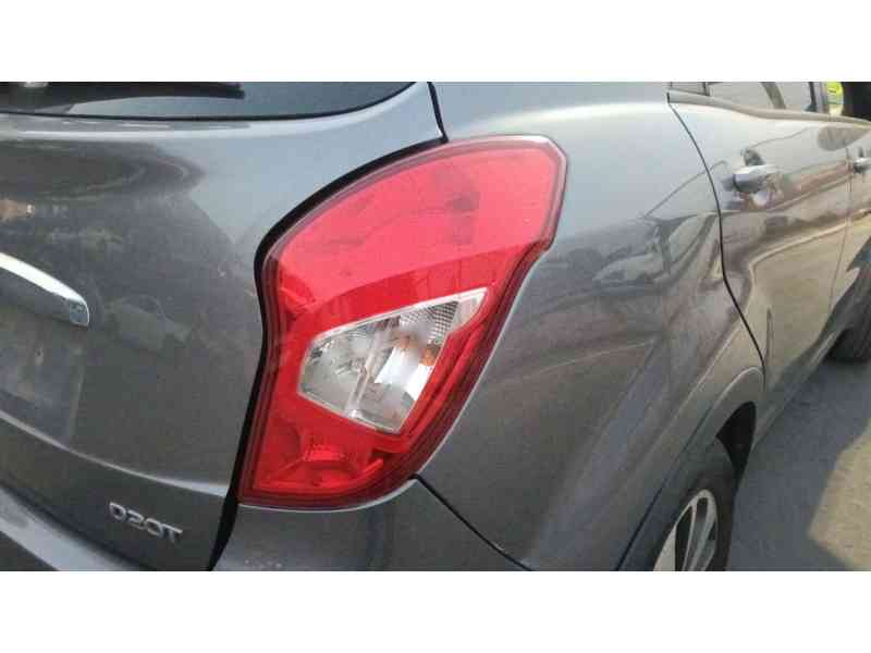 Recambio de piloto trasero derecho para ssangyong korando (ck) 2.0 e-xdi referencia OEM IAM   