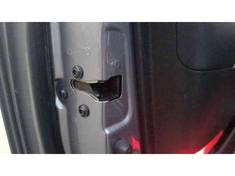 Recambio de cerradura puerta delantera izquierda para ssangyong korando (ck) 2.0 e-xdi referencia OEM IAM   