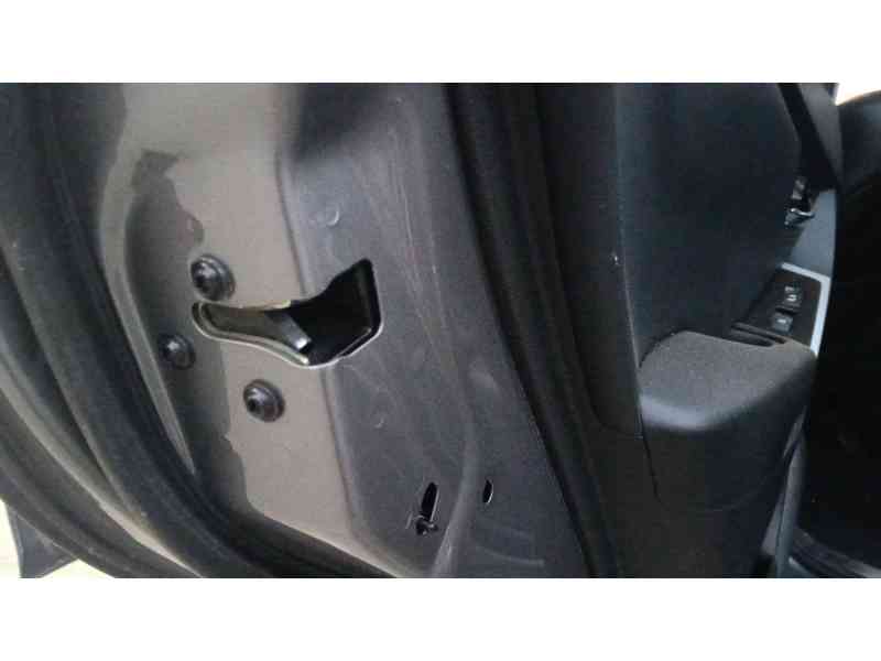 Recambio de cerradura puerta trasera izquierda para ssangyong korando (ck) 2.0 e-xdi referencia OEM IAM   