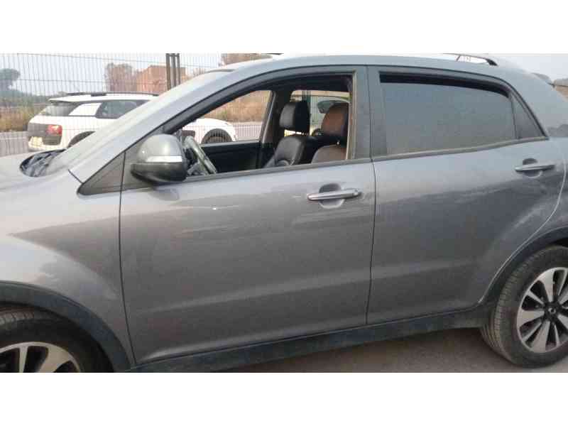Recambio de puerta delantera izquierda para ssangyong korando (ck) 2.0 e-xdi referencia OEM IAM   