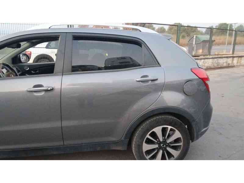 Recambio de puerta trasera izquierda para ssangyong korando (ck) 2.0 e-xdi referencia OEM IAM   