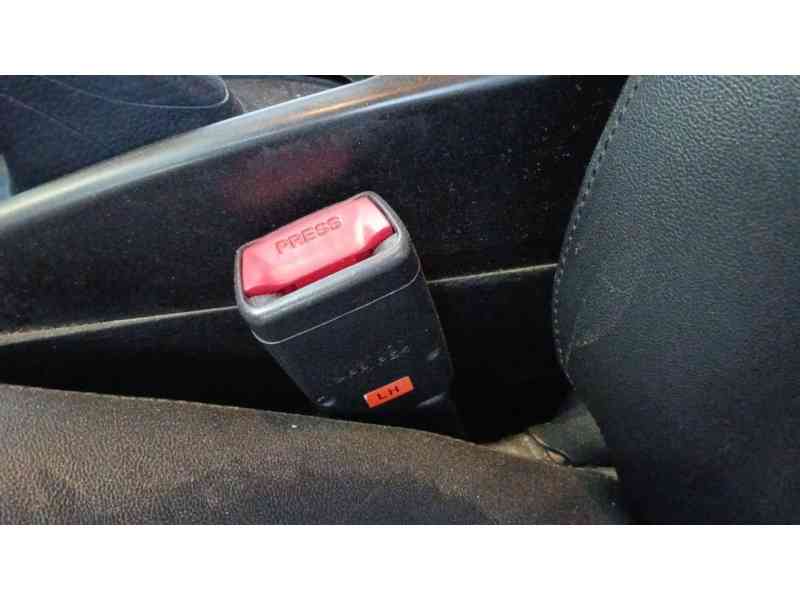 Recambio de enganche cinturon delantero izquierdo para ssangyong korando (ck) 2.0 e-xdi referencia OEM IAM   