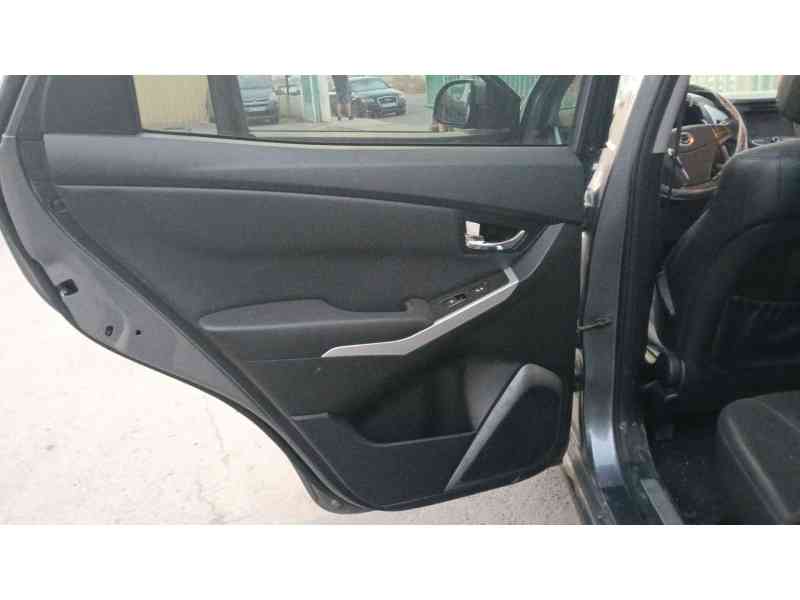 Recambio de guarnecido puerta trasera izquierda para ssangyong korando (ck) 2.0 e-xdi referencia OEM IAM   