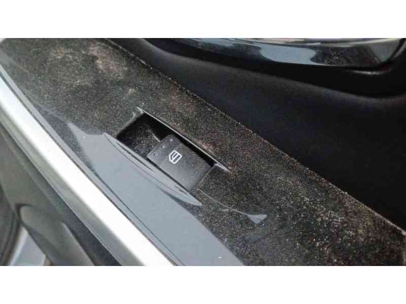 Recambio de mando elevalunas delantero derecho para ssangyong korando (ck) 2.0 e-xdi referencia OEM IAM   