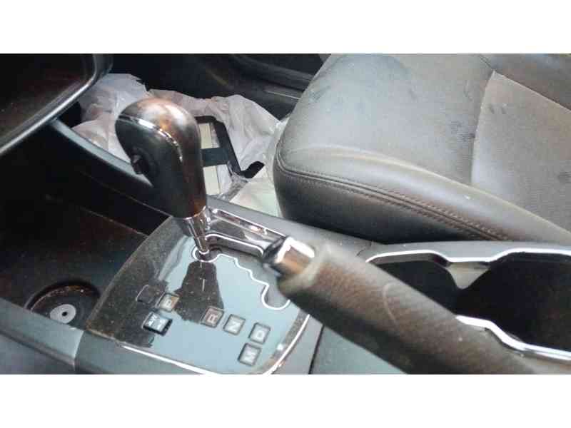 Recambio de pomo palanca cambio para ssangyong korando (ck) 2.0 e-xdi referencia OEM IAM   