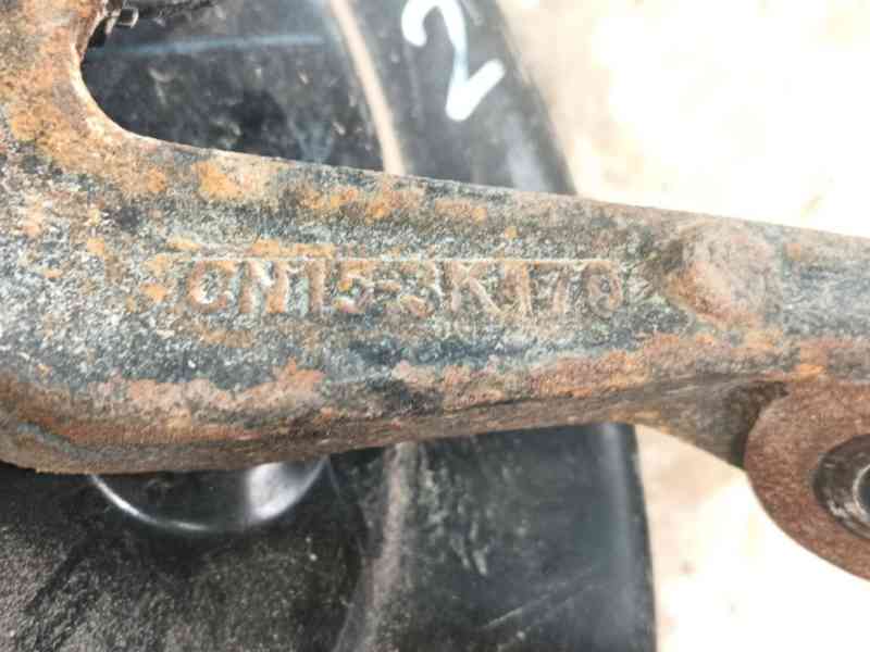 Recambio de mangueta delantera derecha para ford ecosport 1.0 ecoboost referencia OEM IAM  CN153K170 
