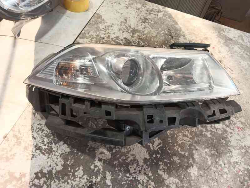 Recambio de faro derecho para renault megane ii (bm0/1_, cm0/1_) 1.6 16v (bm0c, cm0c) referencia OEM IAM   