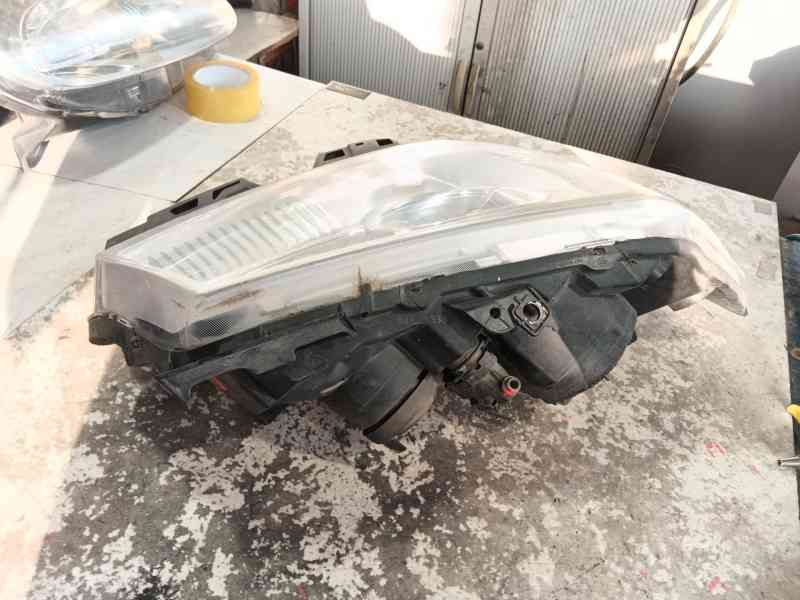 Recambio de faro derecho para renault megane ii (bm0/1_, cm0/1_) 1.6 16v (bm0c, cm0c) referencia OEM IAM   